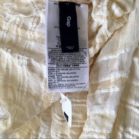 NWT Spring Scarf - Picture 5 of 5